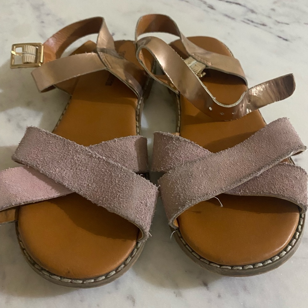 Tucker+Tate sandals size 2